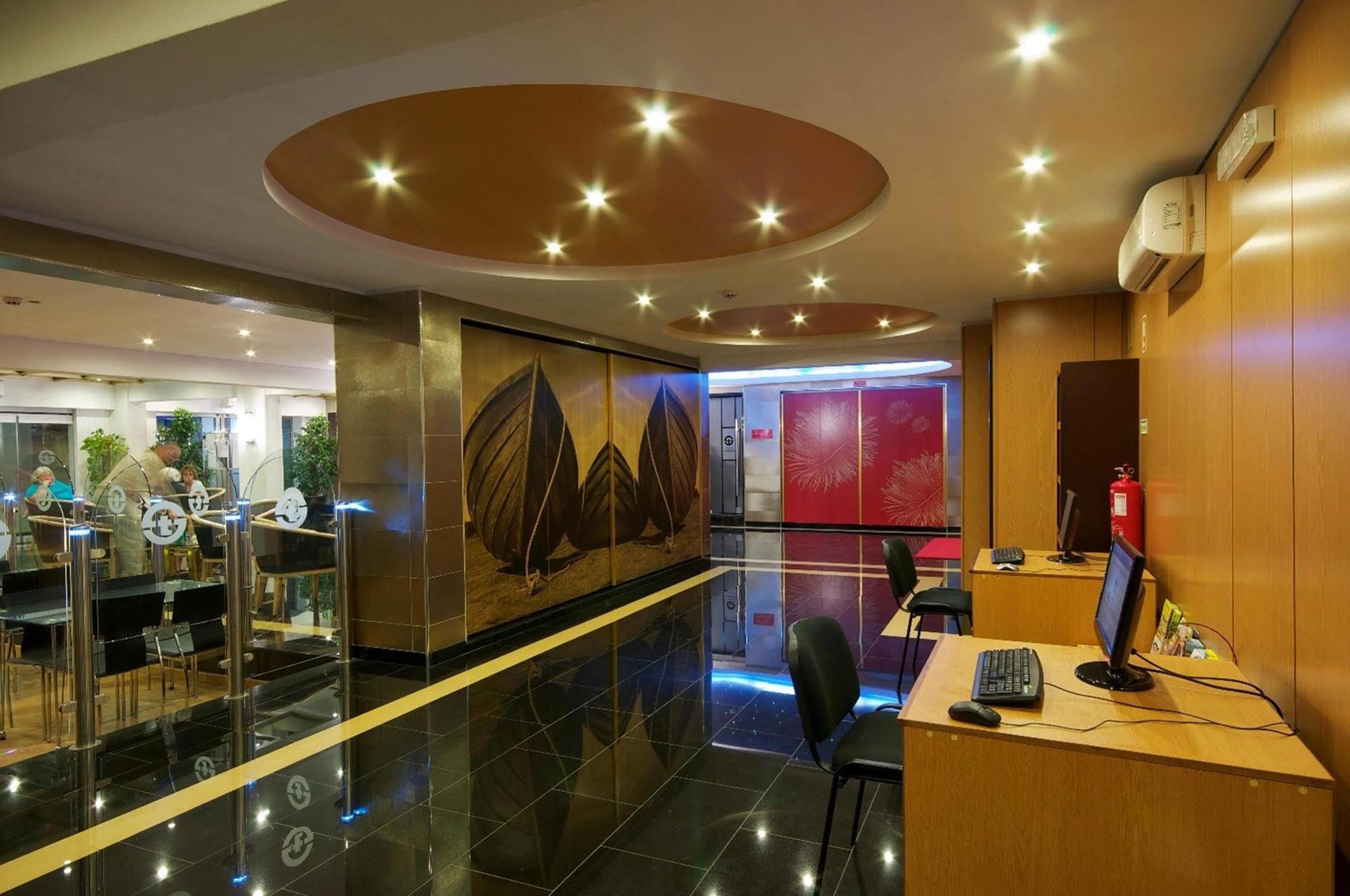 Tropical Sol Aparthotel Албуфейра Екстериор снимка